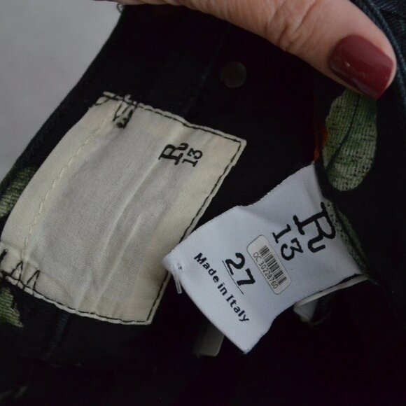 $495 Sz 27 R13 Black Floral Cropped Boy Jeans - Picture 6 of 8
